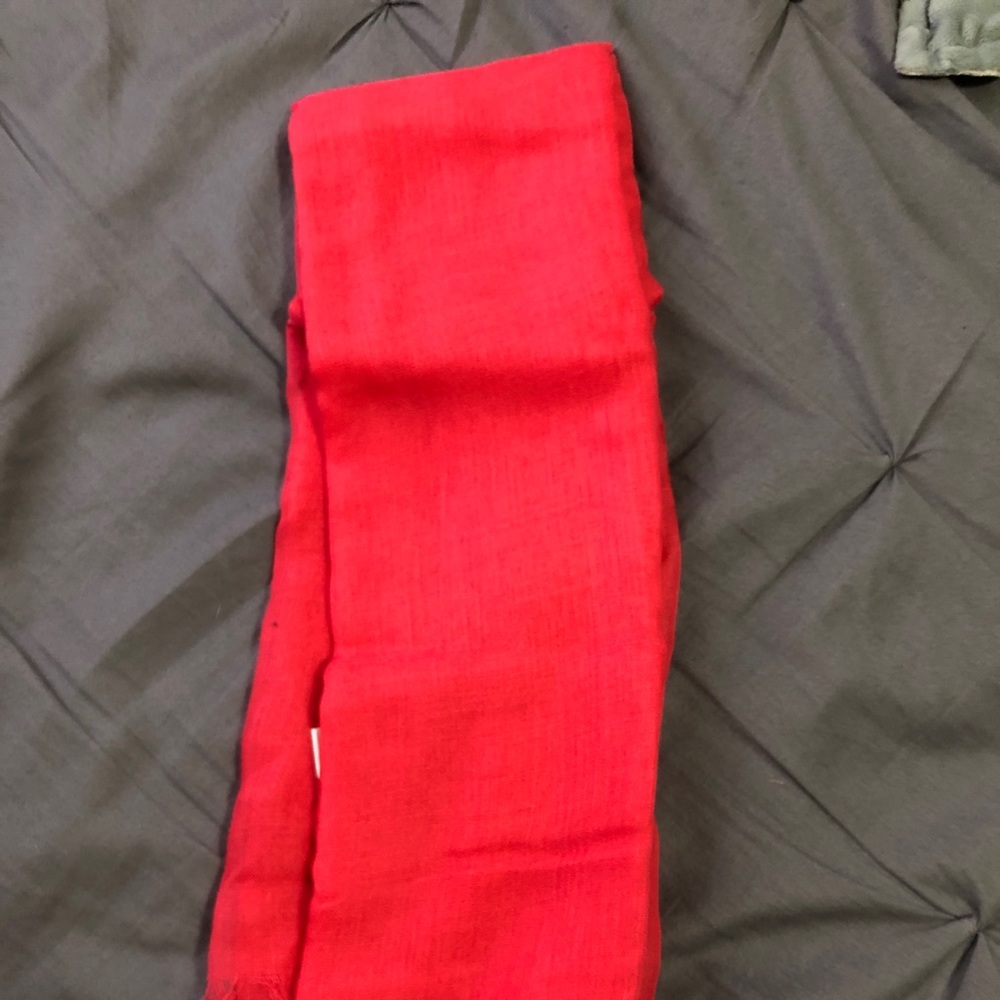Pink lightweight scarf
